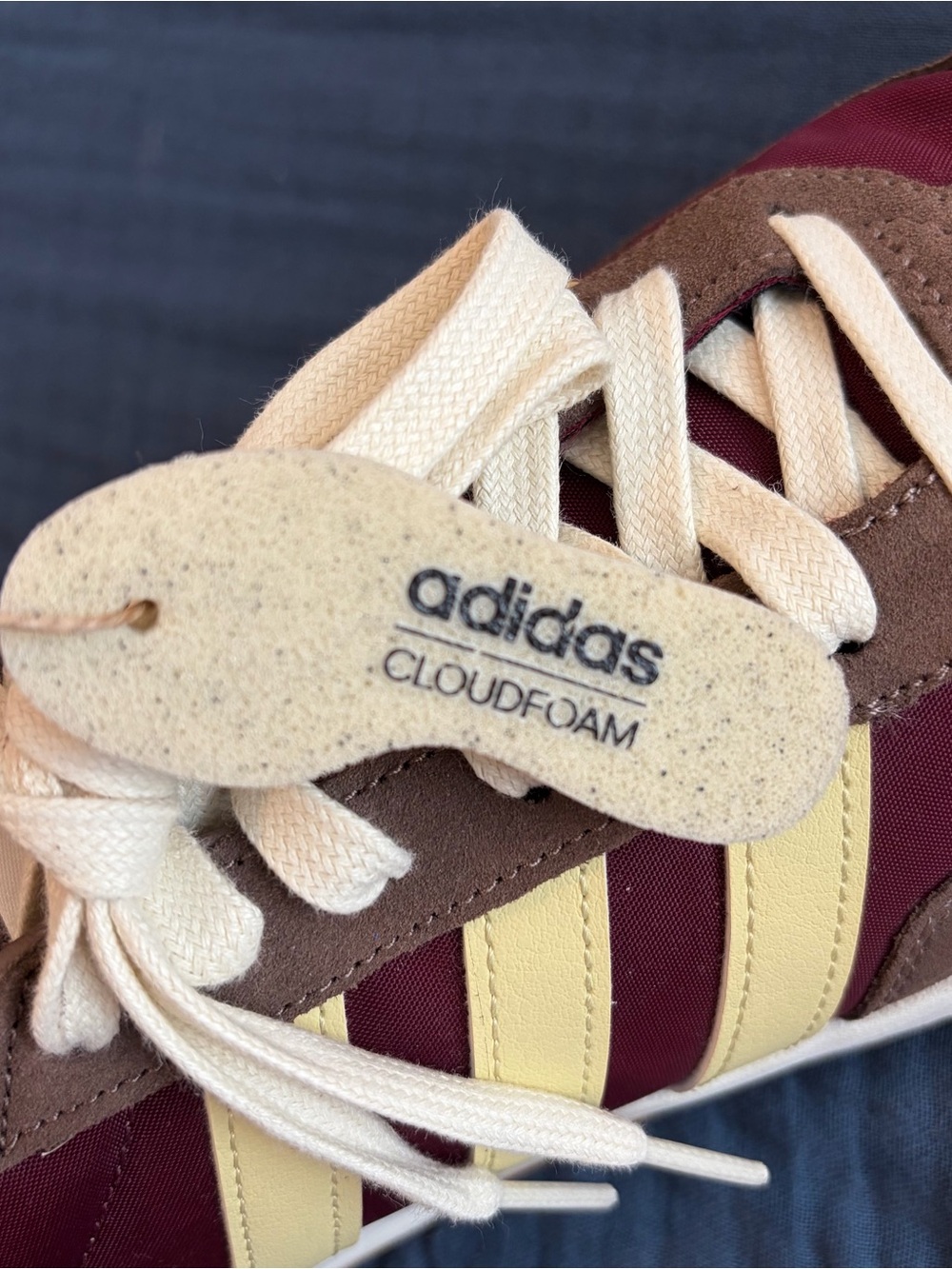 Adidas Run 70s 2.0 Sneaker in brown/maroon - Picture 8 of 8